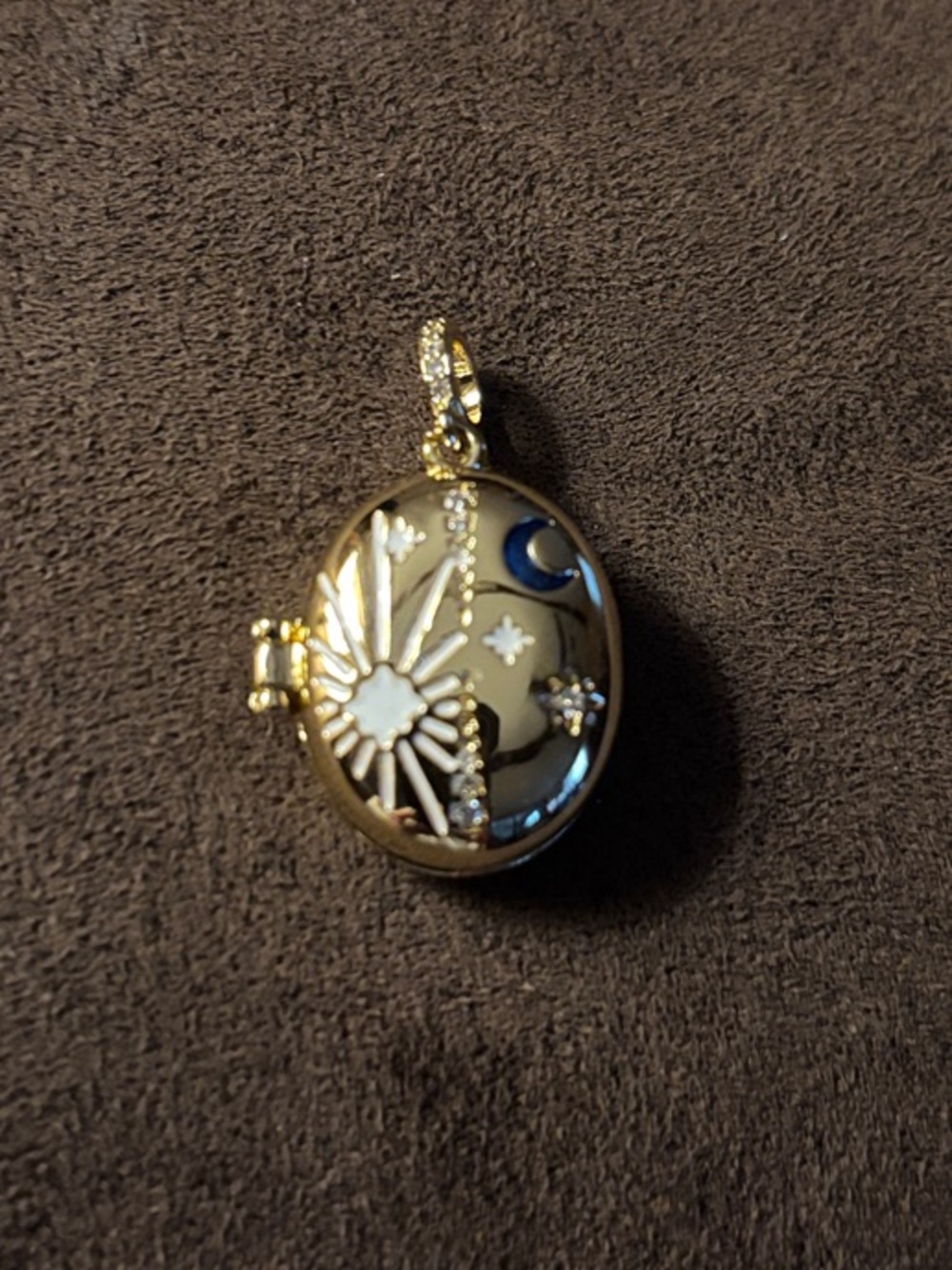 Pretty Bird Jewelry Gold Sun & Moon Locket Pendant - Elegant Women's Jewelry